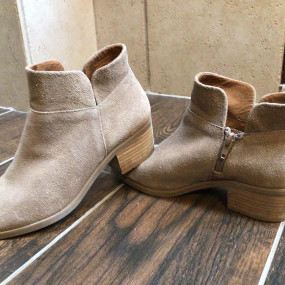 Crown Vintage Suede Ankle Booties